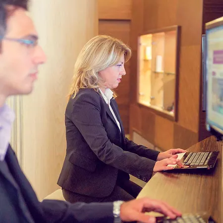 Готель Mercure Siracusa