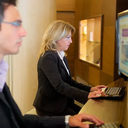 Готель Mercure Siracusa